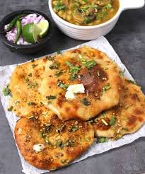 Amritsari Kulcha With Chana